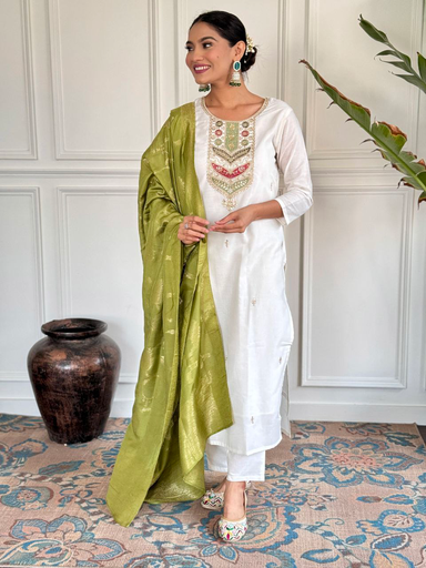 Mehndi Stylist Kurti